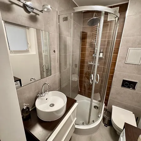 Cegla Na Szewskiej Apartment