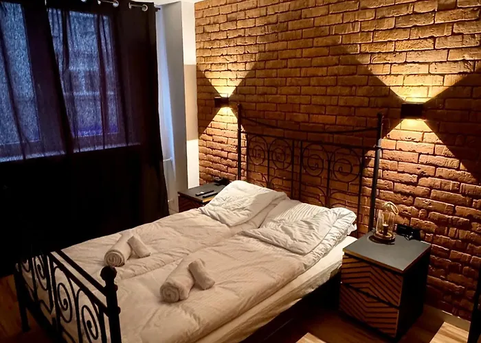 Cegla Na Szewskiej *